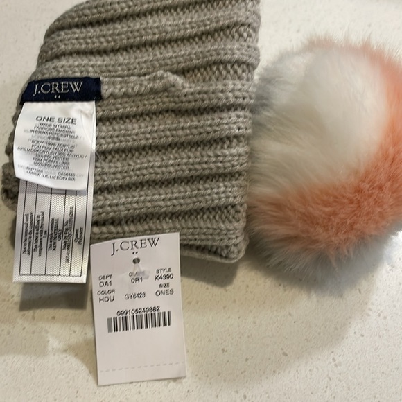 Brand New J Crew Ribbed Beanie with pink grey white faux fur Pom Pom - Picture 6 of 6